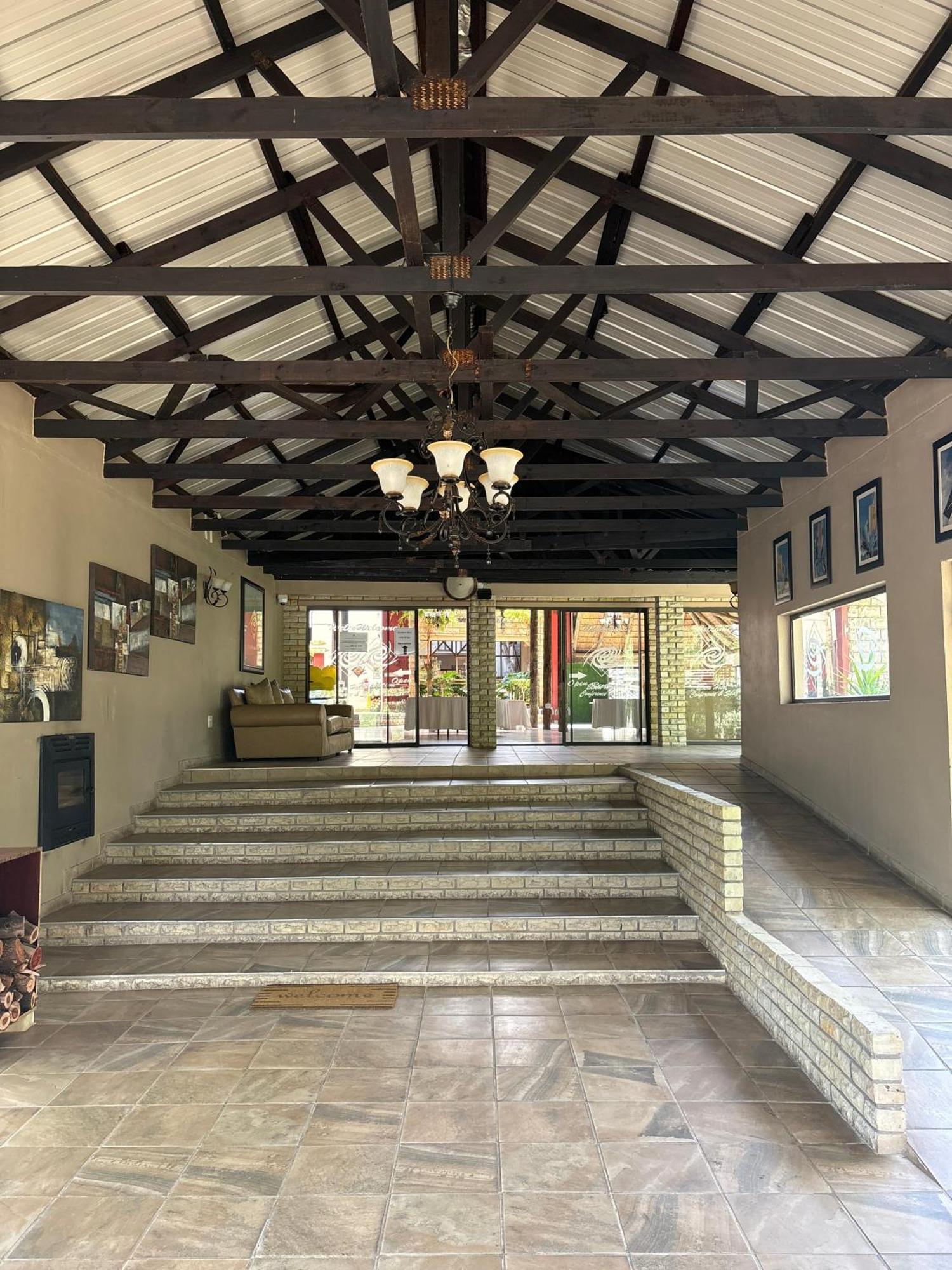 Bloem & Conference Hotel 3*